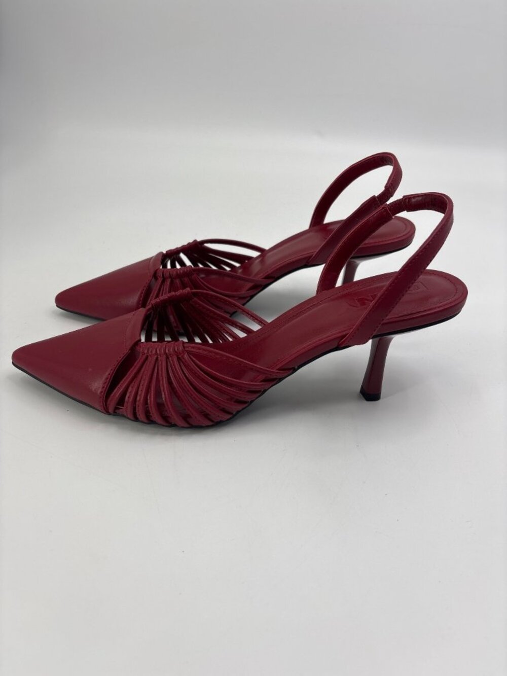 DKNY Gleea Pointed Toe Slingback 3" Heel Shoe Red 11M NWOB - Picture 3 of 7